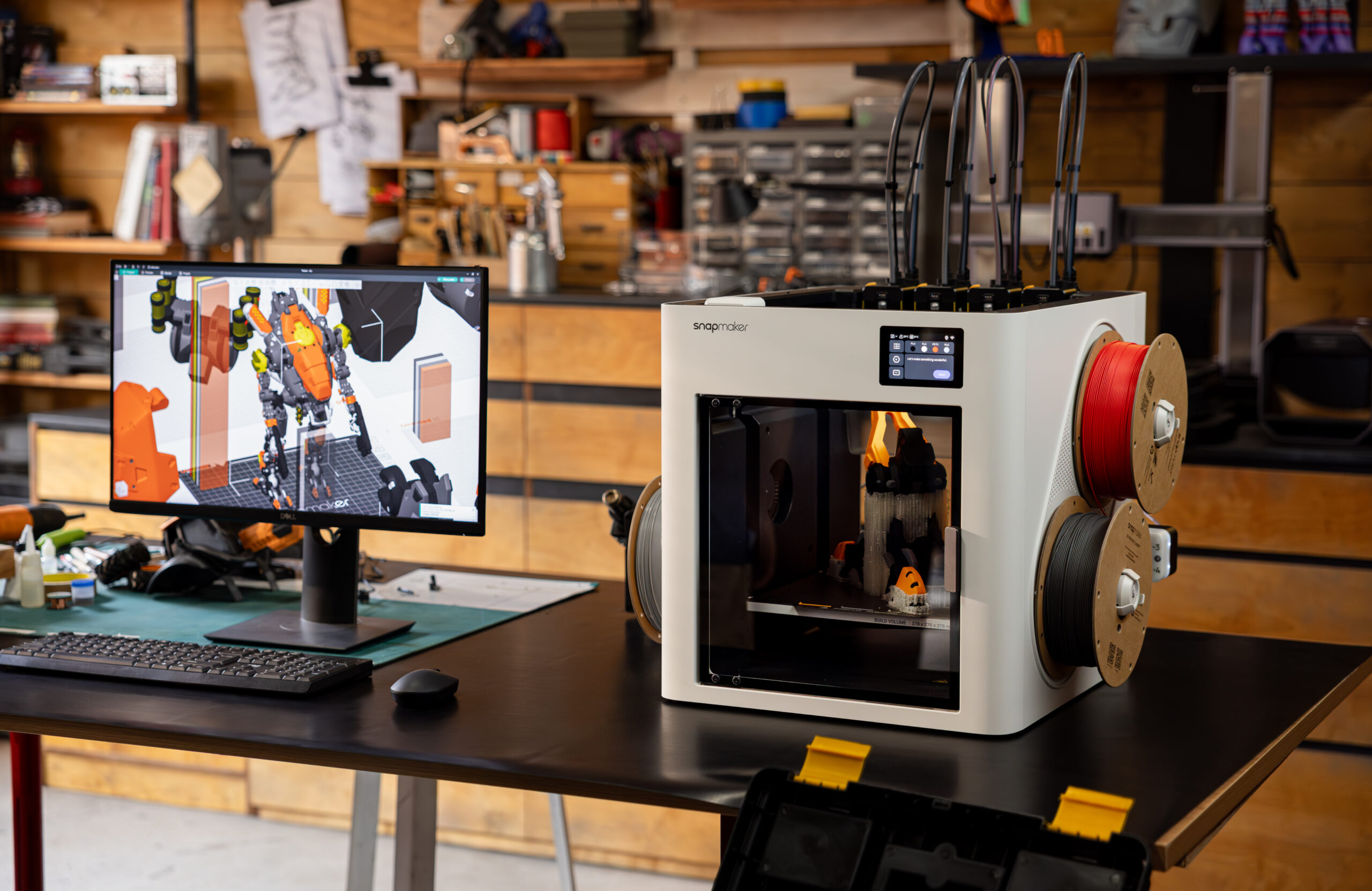 Maker-Desktop mit Snapmaker-3D-Druck-Workflow